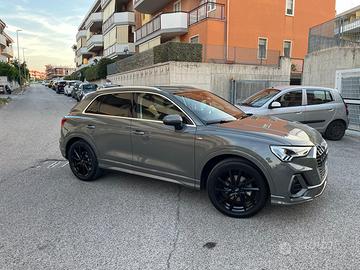 Audi Q3 S line - cambio automatico - IN GARANZIA