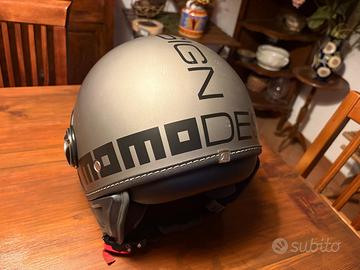 Casco MOMO