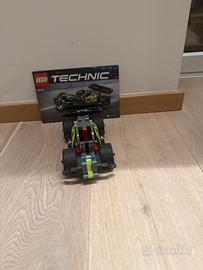 Macchina da corsa lego technic.