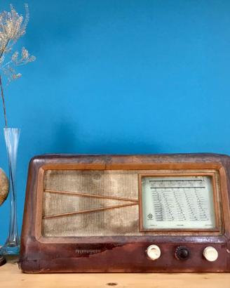RADIO A VALVOLE TELEFUNKEN IN LEGNO MILANO ANNI 40