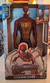 AVENGERS TITAN HERO