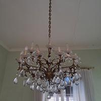 lampadario in ottone e gocce di vetro 