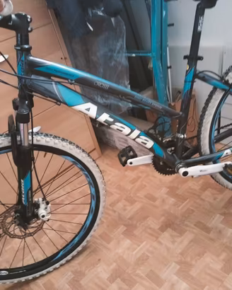 Bici MTB muscolare donna
