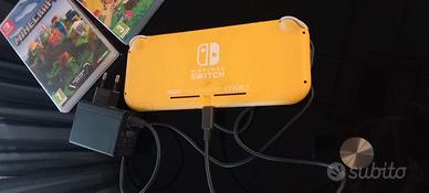Nintendo switch lite gialla