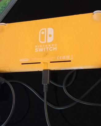 Nintendo switch lite gialla