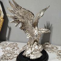 scultura un'aquila 