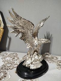 scultura un'aquila 