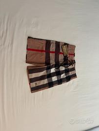 Pantaloncini/costume Burberry mai usati, taglia M