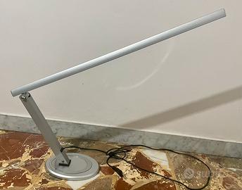 Lampada da tavolo Nails