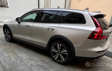 Volvo v60 cc (2018-->) - 2019