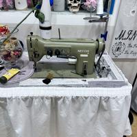 Macchina da cucire industriale Necchi + mobile