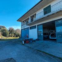 Deposito con piazzale espositivo