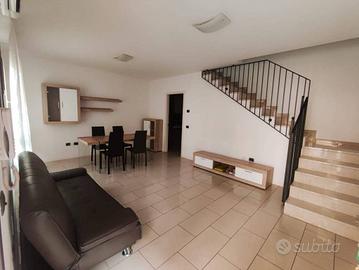 Villetta a schiera di 130 m² con 5 locali e box au