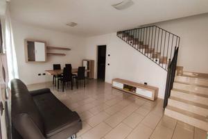 Villetta a schiera di 130 m² con 5 locali e box au