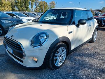Mini Cooper 1.5 136cv Aut.