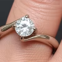 Elegante Anello solitario zirconia cubica anni '70