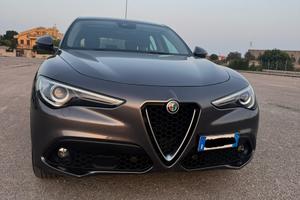 Alfa Romeo Stelvio 190cv 2.2