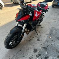 Nuova hornet 1000