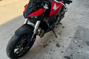 Nuova hornet 1000
