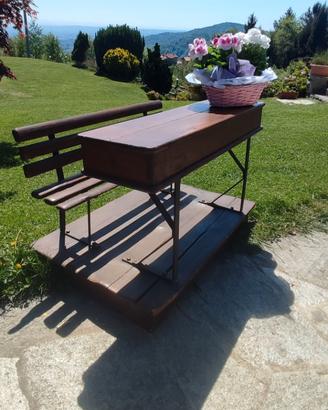 Banco scuola vintage in legno e ferro