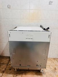 lavastoviglie indesit
