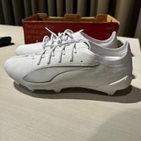 Puma Ultra 5 Ultimate FG/AG bianche.