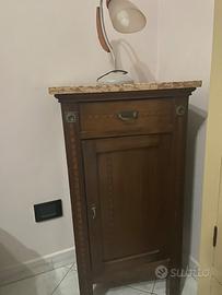 Coppia di comodini antichi