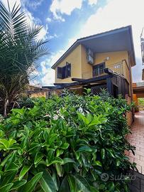 Porzione di VILLA duplex a Campofelice di Roccella