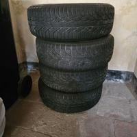 4 cerchi piu gomme invernali