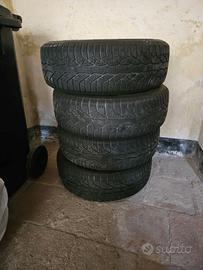 4 cerchi piu gomme invernali