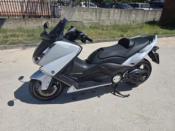 Yamaha T Max 530