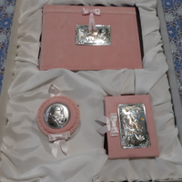 Portafoto, portagioie e medaglione sopraculla