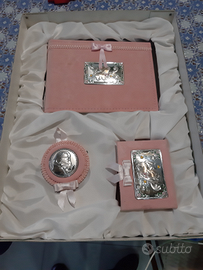 Portafoto, portagioie e medaglione sopraculla