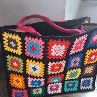 Borsa artigianale realizzata interamente all'uncin