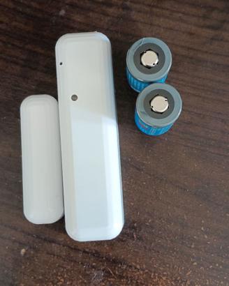 Sensore Wi-Fi Shelly Door/Window 2 + 2 Batt. Litio