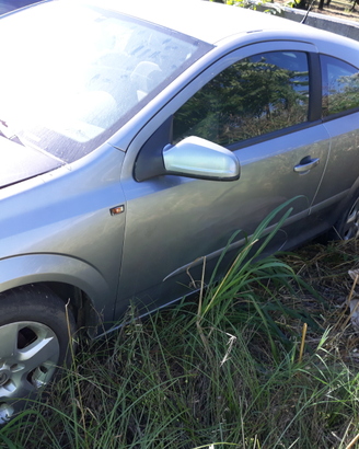 Ricambi opel astra gtc 1.7