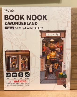 Book nook Sakura wine alley Rolife