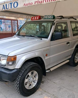 Mitsubishi Pajero 2.5 TDI 3p gancio traino 98