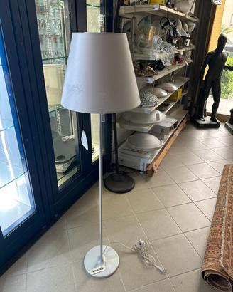 Piantana Artemide
