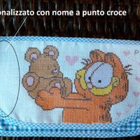 Portatovagliolo ricamato a mano