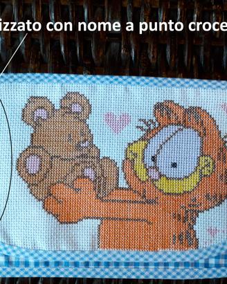 Portatovagliolo ricamato a mano