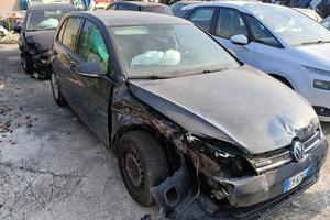 GOLF7 1.4TGI metano 2015 incidentata DX MARCIANTE-