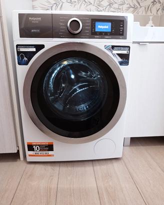 Hotpoint-Ariston H8 W946WB 9kg, 1400giri/min 