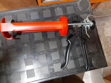 Pistola per ancorante chimico