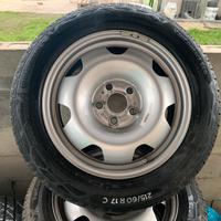 Pneumatici  estivi con cerchi in ferro 215/60/17 c