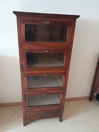 Cristalliera in noce