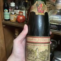 Bottiglia vino vintage da collezione