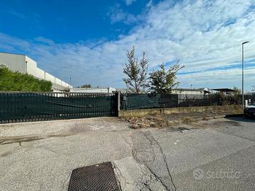 Zevio periferia: lotto industriale edificabile