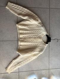 maglione con bottoni