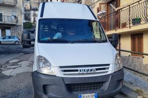 Iveco daily mini van